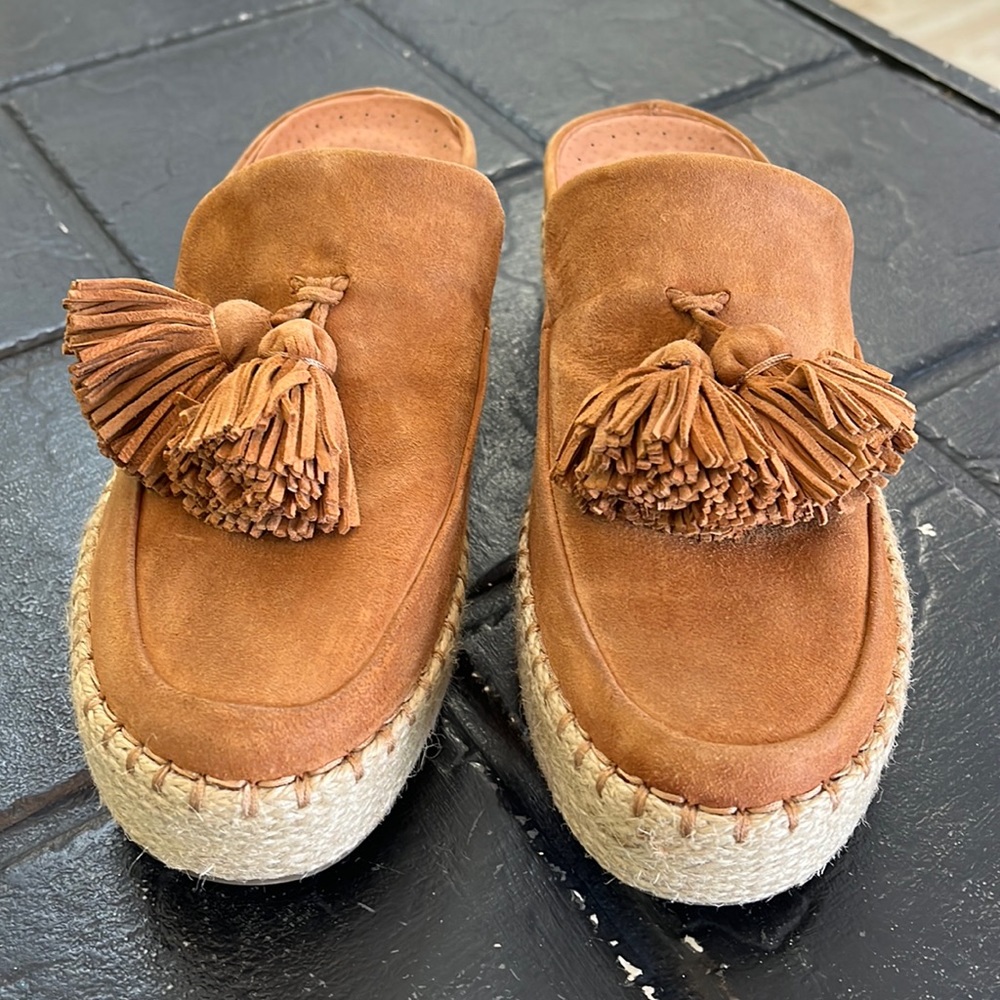 NWOT leather mules by Gentle Souls